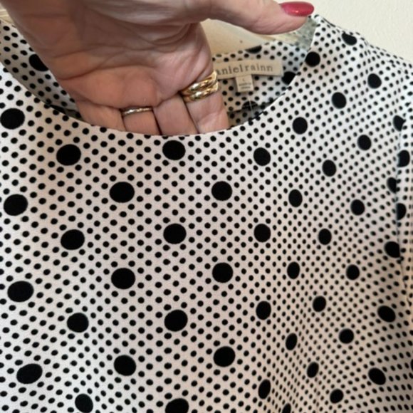 ❤️NWT CLASSIC BLACK/WHITE POLKA DOT TOP  LARGE - Picture 4 of 7